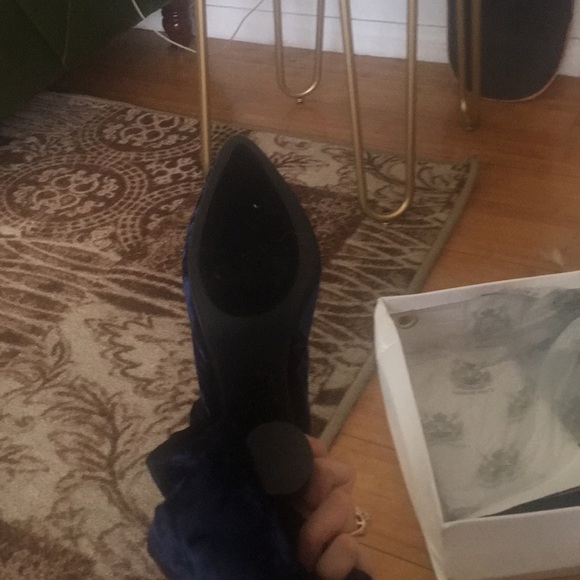 Shoes - Picture 3 of 4